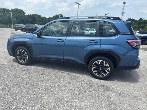 Certified 2025 Subaru Forester AWD/4WD image 19