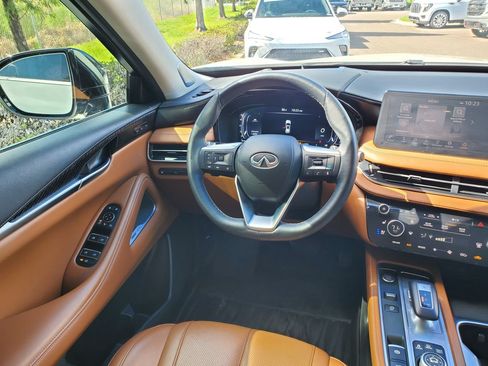Used 2024 INFINITI QX60 Sensory w/ Vision Package AWD/4WD image 13