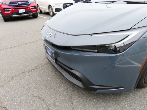 Used 2024 Toyota Prius LE image 7