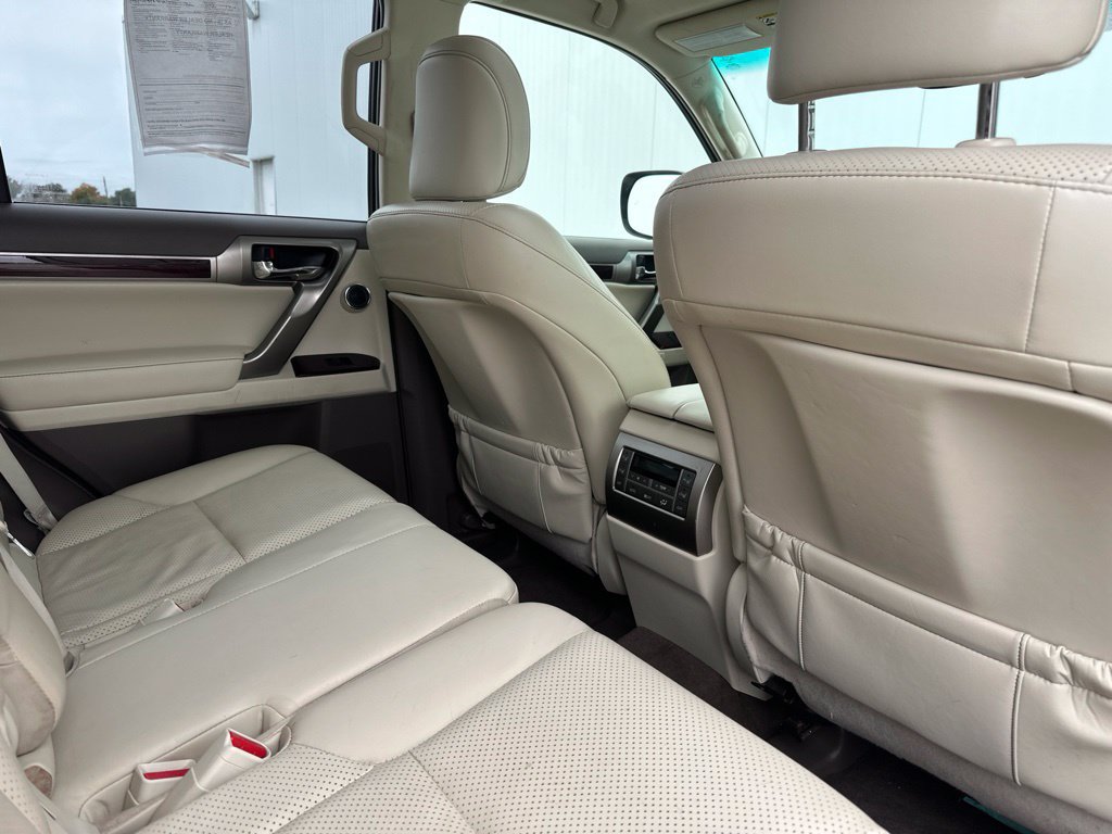 Used 2014 Lexus GX 460 Luxury AWD/4WD image 31