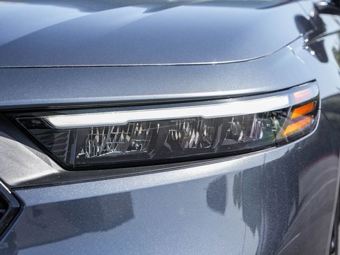 Used 2025 Honda Accord SE image 5