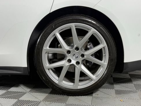 Certified 2025 Porsche Panamera image 15