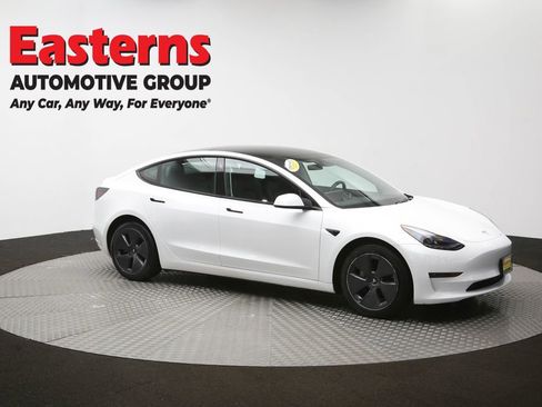 Used 2023 Tesla Model 3 Standard Range image 44
