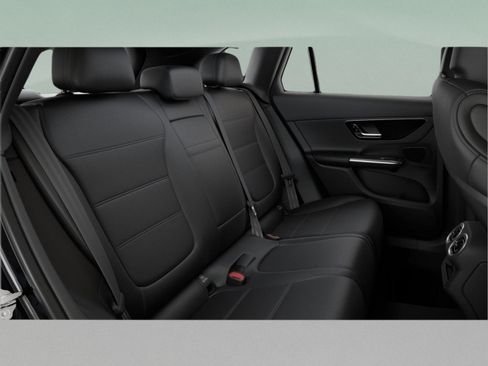 Used 2026 Mercedes-Benz GLC 300 image 43