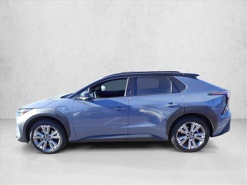 Used 2023 Subaru Solterra AWD image 2