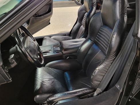 Used 1994 Chevrolet Corvette Coupe RWD image 13