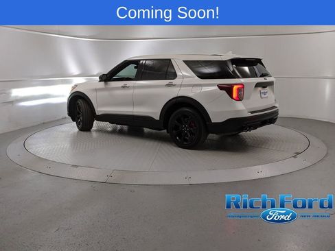 Certified 2021 Ford Explorer ST w/ Equipment Group 401A image 4
