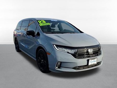 Used 2023 Honda Odyssey Sport image 3