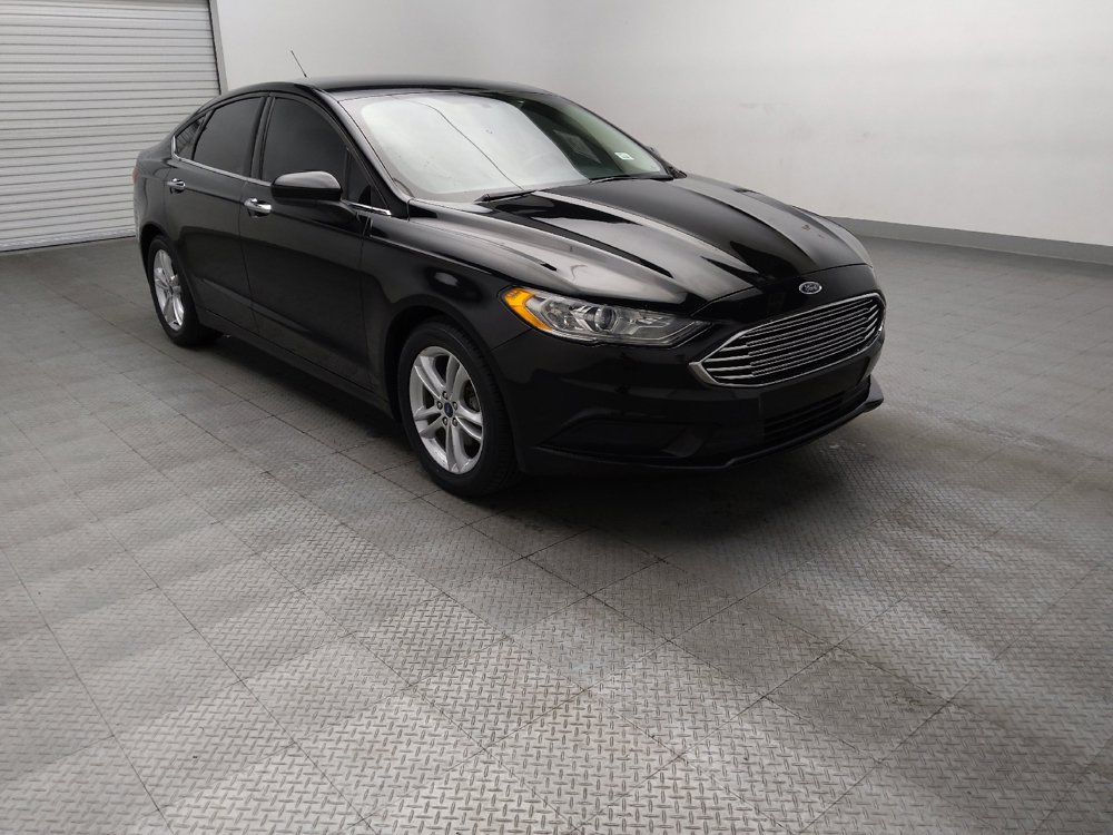 Used 2018 Ford Fusion SE w/ Fusion SE Technology Package FWD image 13