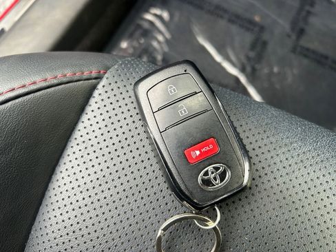 Used 2024 Toyota Prius Prime image 33