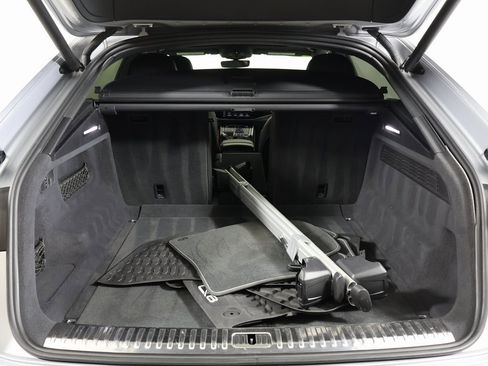 Used 2019 Audi Q8 Premium Plus image 15