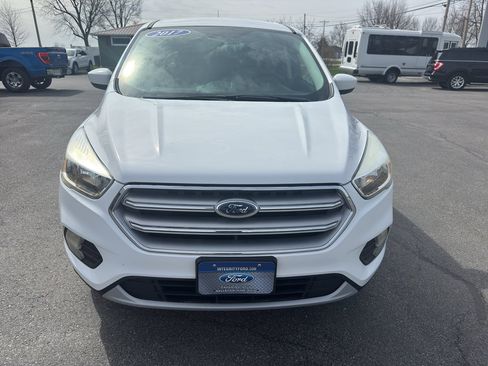 Used 2017 Ford Escape SE image 4
