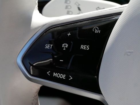 Used 2023 Volkswagen ID.4 Pro S image 25