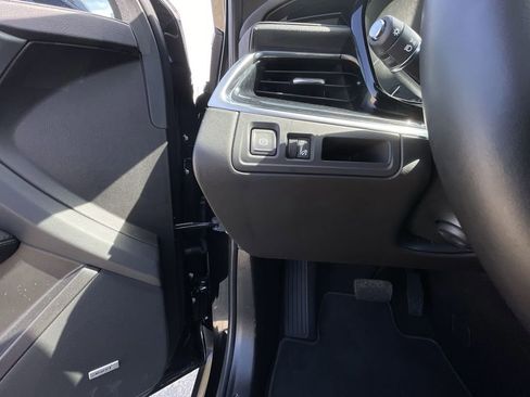 Certified 2025 Cadillac XT5 Premium Luxury image 17