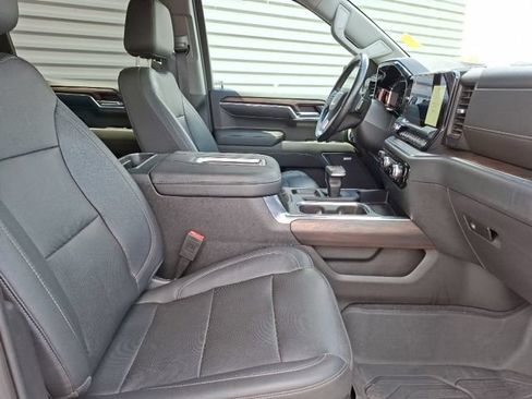 Used 2022 GMC Sierra 1500 SLT w/ SLT Premium Plus Package AWD/4WD image 33