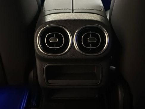 Used 2026 Mercedes-Benz GLC 300 4MATIC image 30