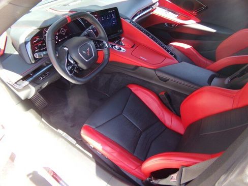 Used 2024 Chevrolet Corvette Stingray Preferred Cpe w/ Z51 Performance Package RWD image 25