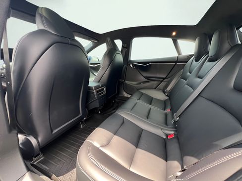 Used 2020 Tesla Model S Long Range AWD/4WD image 18