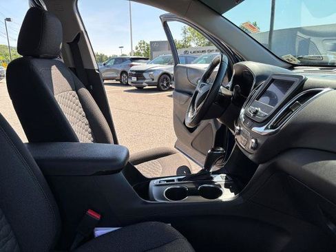 Used 2021 Chevrolet Equinox LT AWD/4WD image 17