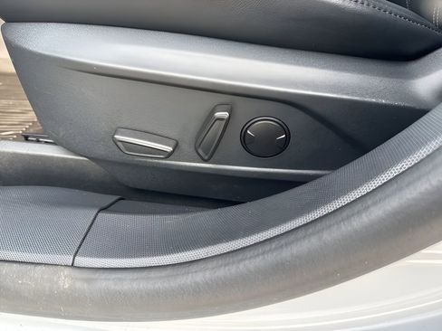 Used 2022 Ford Mustang Mach-E Select image 10