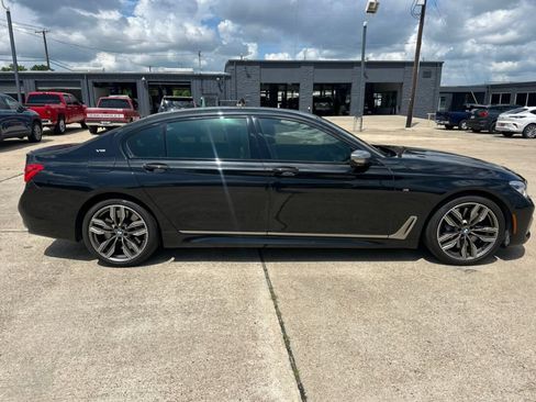 Used 2018 BMW M760i xDrive AWD/4WD image 2
