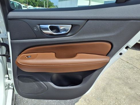 Certified 2023 Volvo S60 B5 Ultimate w/ Protection Package Premier FWD image 14