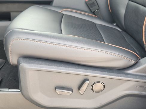 New 2026 Ford F250 Lariat w/ Black Appearance Package image 24