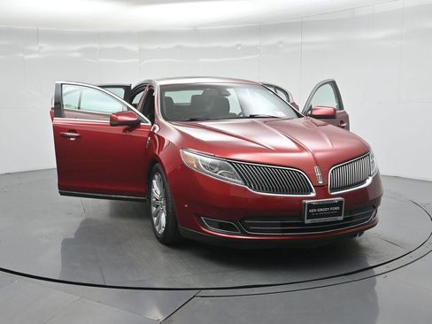 Used 2013 Lincoln MKS AWD image 31