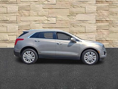 Used 2017 Cadillac XT5 Premium Luxury w/ Driver Assist Package FWD image 23