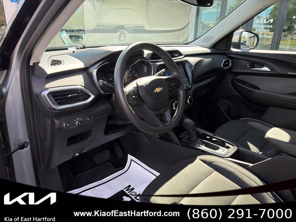 Used 2023 Chevrolet TrailBlazer LT w/ Convenience Package AWD/4WD image 31