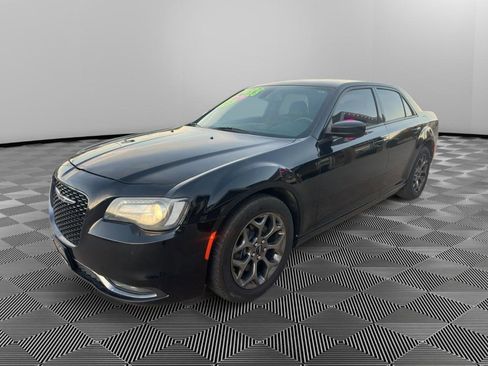 Used 2018 Chrysler 300 S image 7