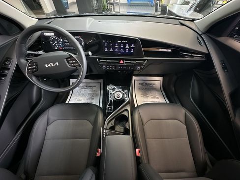 New 2026 Kia Niro Wind FWD image 13