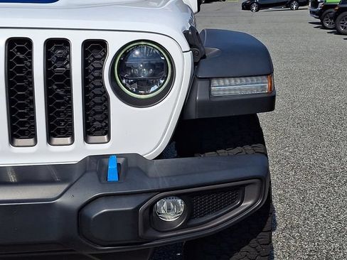 Used 2023 Jeep Wrangler Unlimited Rubicon 4xe w/ Cold Weather Group AWD/4WD image 9