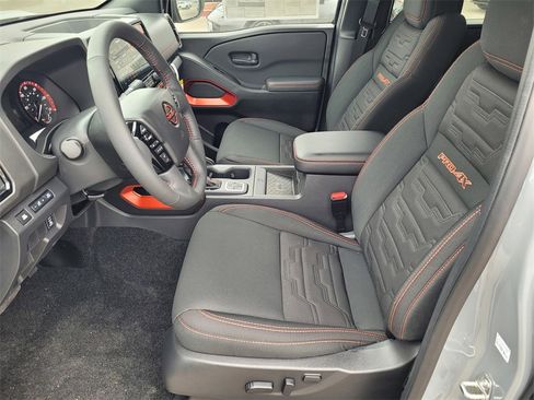 New 2026 Nissan Frontier PRO-4X w/ Pro-4x Convenience Package image 8