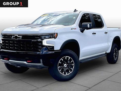 Used 2022 Chevrolet Silverado 1500 ZR2 w/ Technology Package AWD/4WD image 1