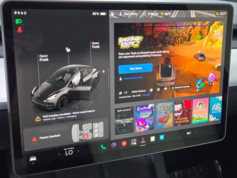 Used 2022 Tesla Model Y Performance AWD/4WD image 28