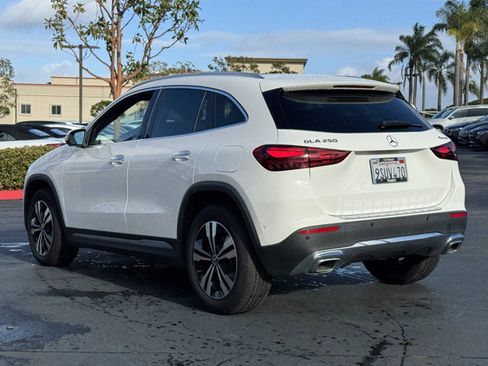 Used 2025 Mercedes-Benz GLA 250 4MATIC image 13