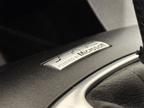 Used 2015 Ford Fusion SE image 25