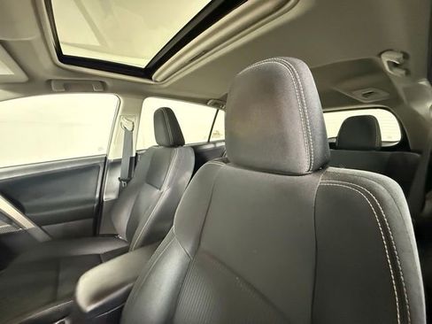 Used 2013 Toyota RAV4 XLE FWD image 10