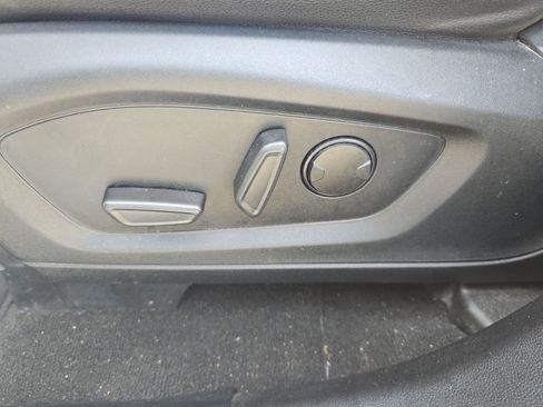 Used 2021 Ford Explorer Limited w/ Equipment Group 301A image 11