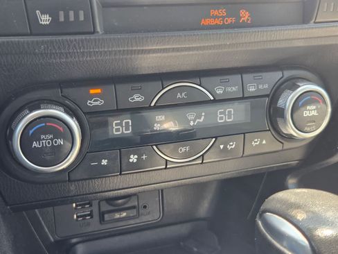 Used 2015 Nissan Sentra SV FWD image 11