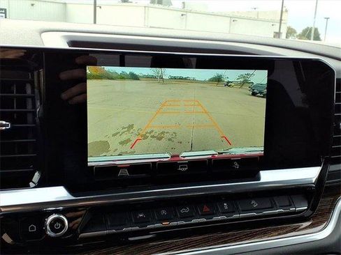 New 2026 GMC Sierra 1500 Elevation image 9