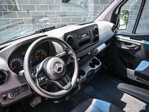 Used 2020 Mercedes-Benz Sprinter 2500 w/ Driver Convenience Package image 7