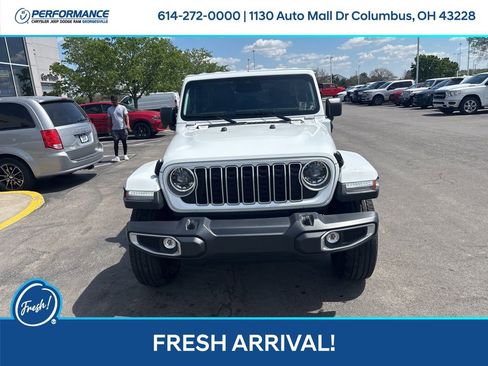 Used 2025 Jeep Wrangler Unlimited Sahara image 9