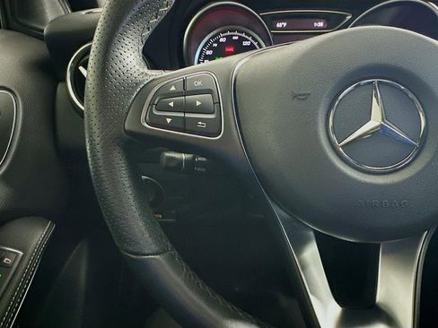 Used 2019 Mercedes-Benz GLA 250 4MATIC image 45