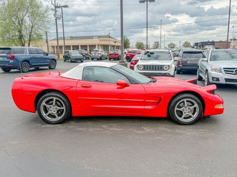 Used 2000 Chevrolet Corvette Convertible w/ Memory Pkg RWD image 5