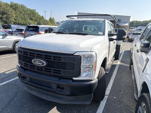 Used 2024 Ford F350 XL AWD/4WD image 17