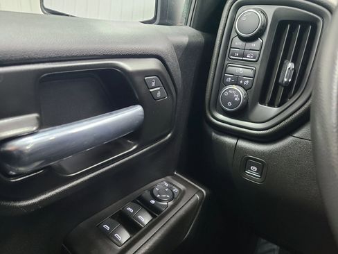 Used 2021 Chevrolet Silverado 1500 Custom image 26