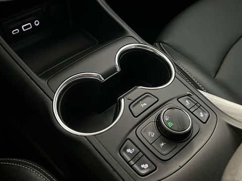 Used 2022 GMC Terrain SLT w/ Tech Package image 27