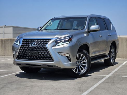 Used 2020 Lexus GX 460 Luxury w/ Accessory Package AWD/4WD image 1